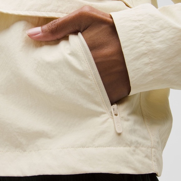 lululemon Always Effortless Classic-Fit Jacket - Light Ivory, size 4 - Picture 4 of 16